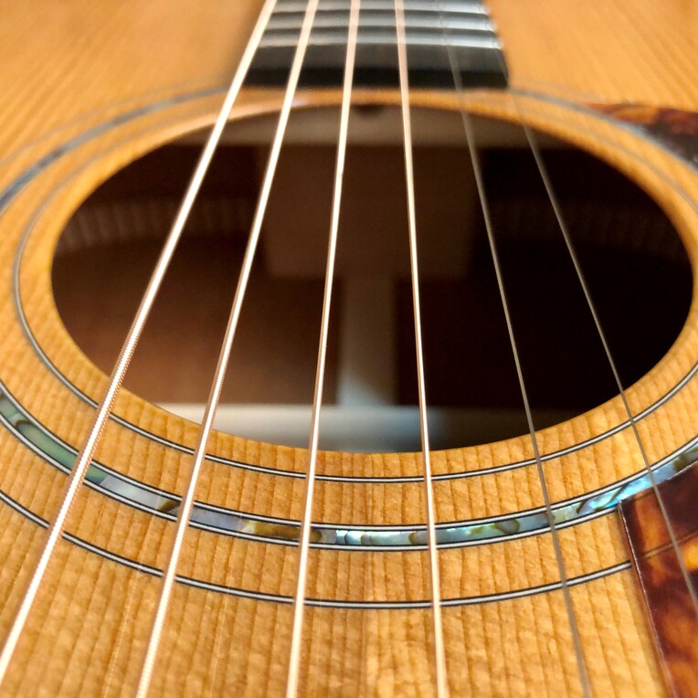 Dreadnought SG-42-MV