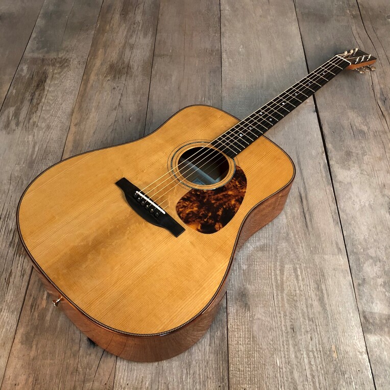 Dreadnought SG-42-MV